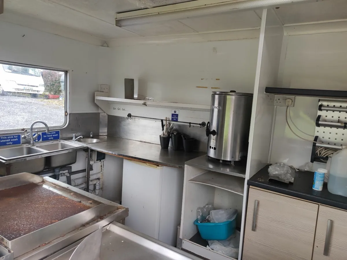 Food trailer - Image 1