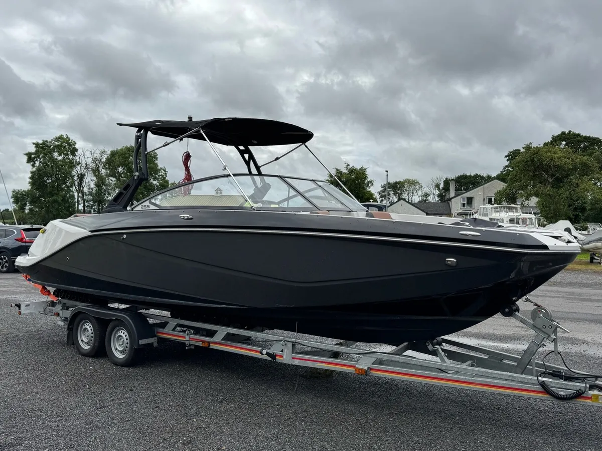 SCARAB JET BOAT 255 PLATINUM - Image 4