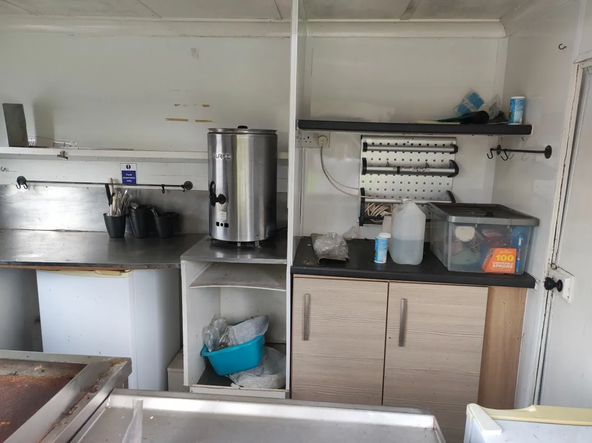 Food trailer - Image 4
