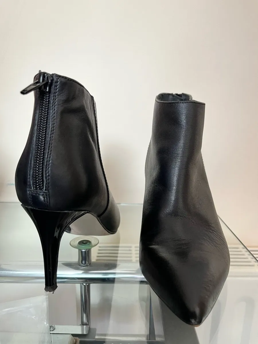 Black Leather high heel boot - Image 3