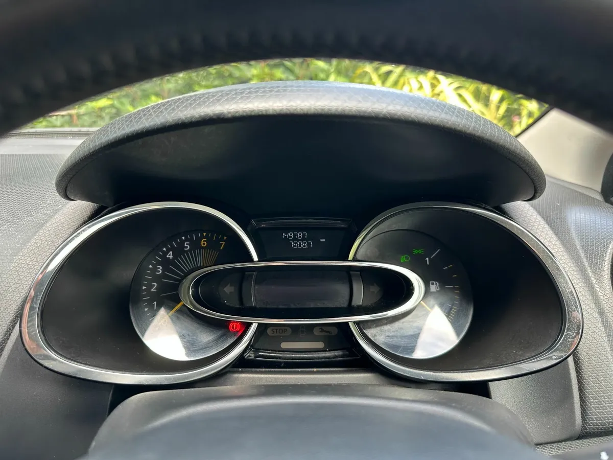Renault Clio 2014 - Image 2