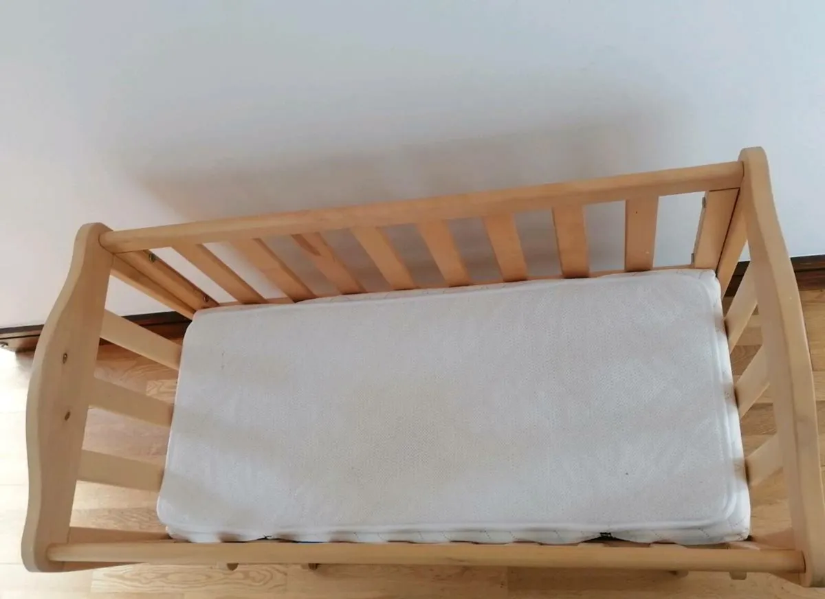 Glider Crib - Image 3