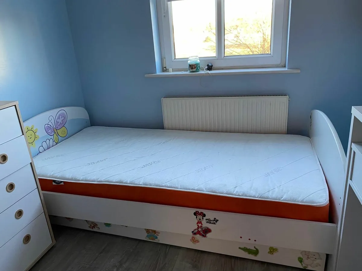 Single bed - Image 3