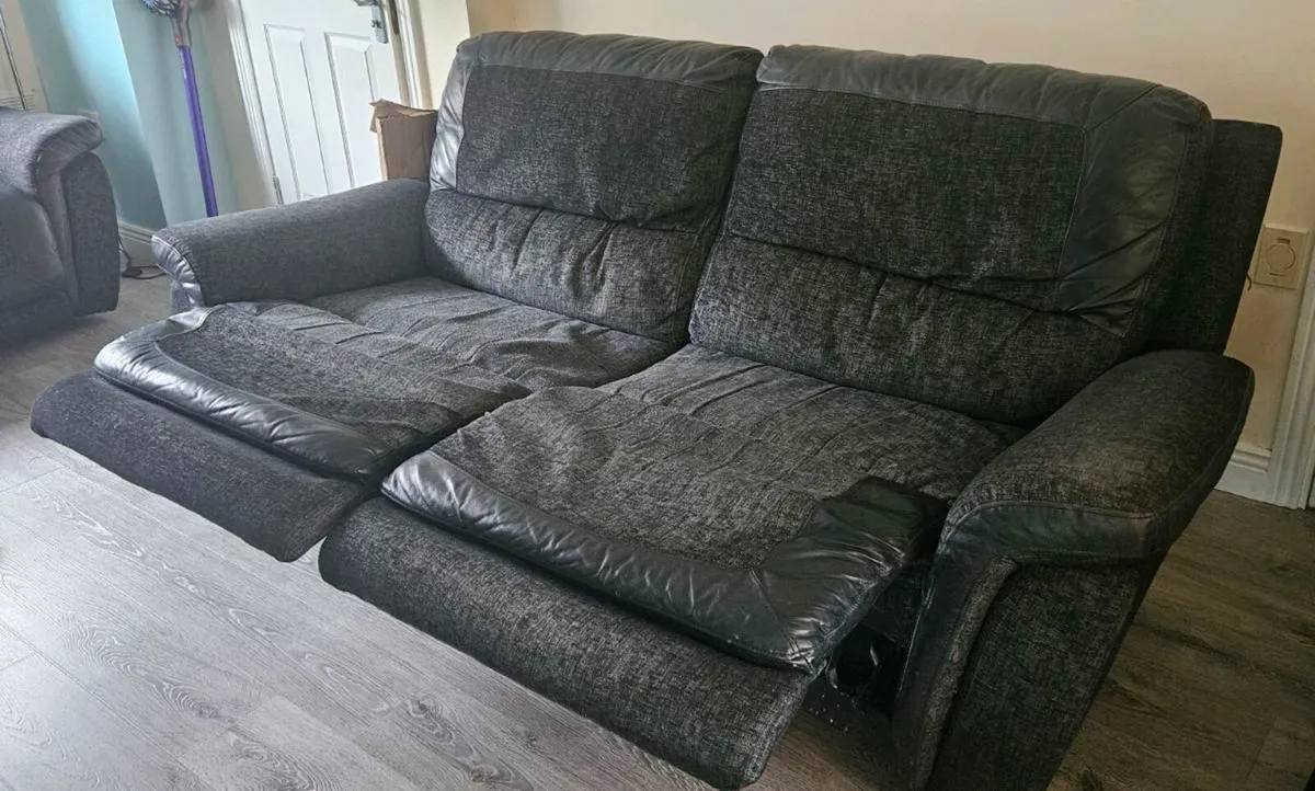 X2 Recliner Sofa's - Image 2