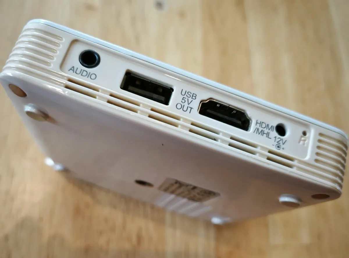 Mini portable HDMI DLP projector - Image 3