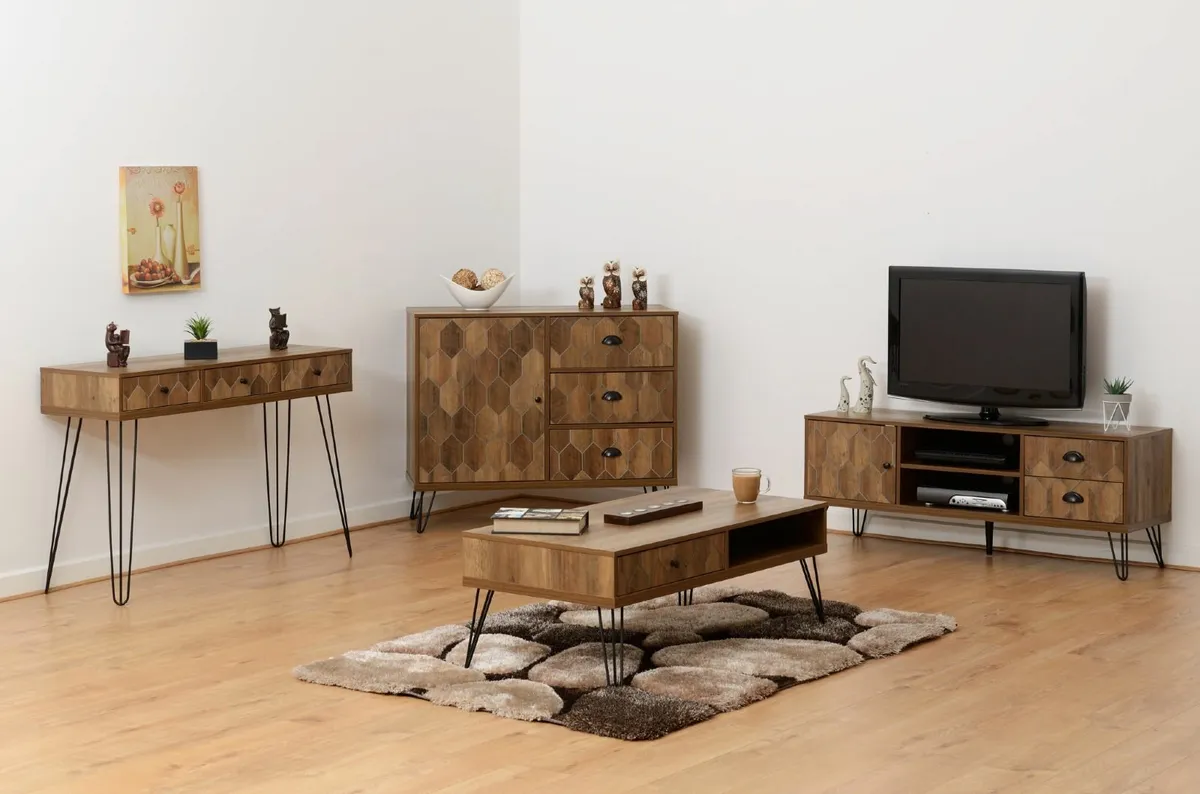 LIVING ROOM FURNITURE - Image 4
