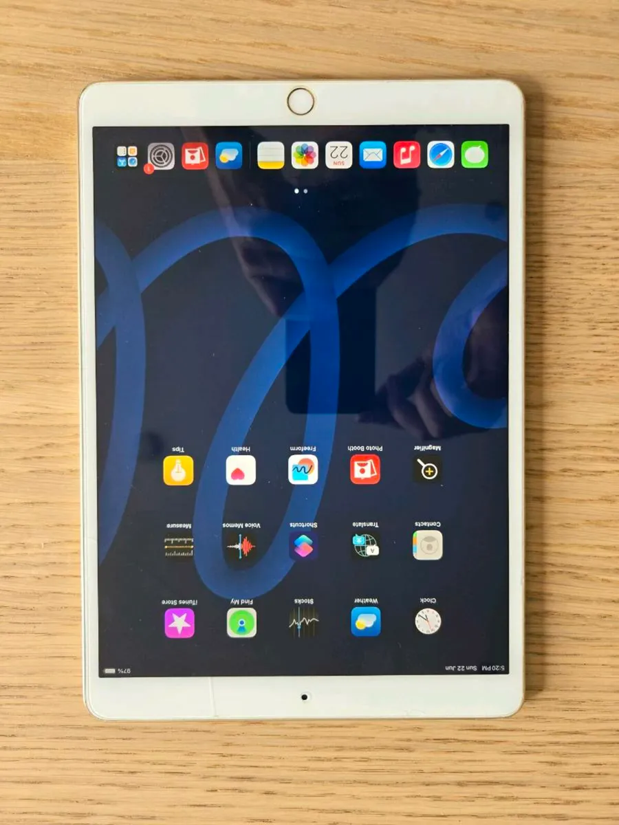 iPad Pro 10.5 256 gb - Image 1