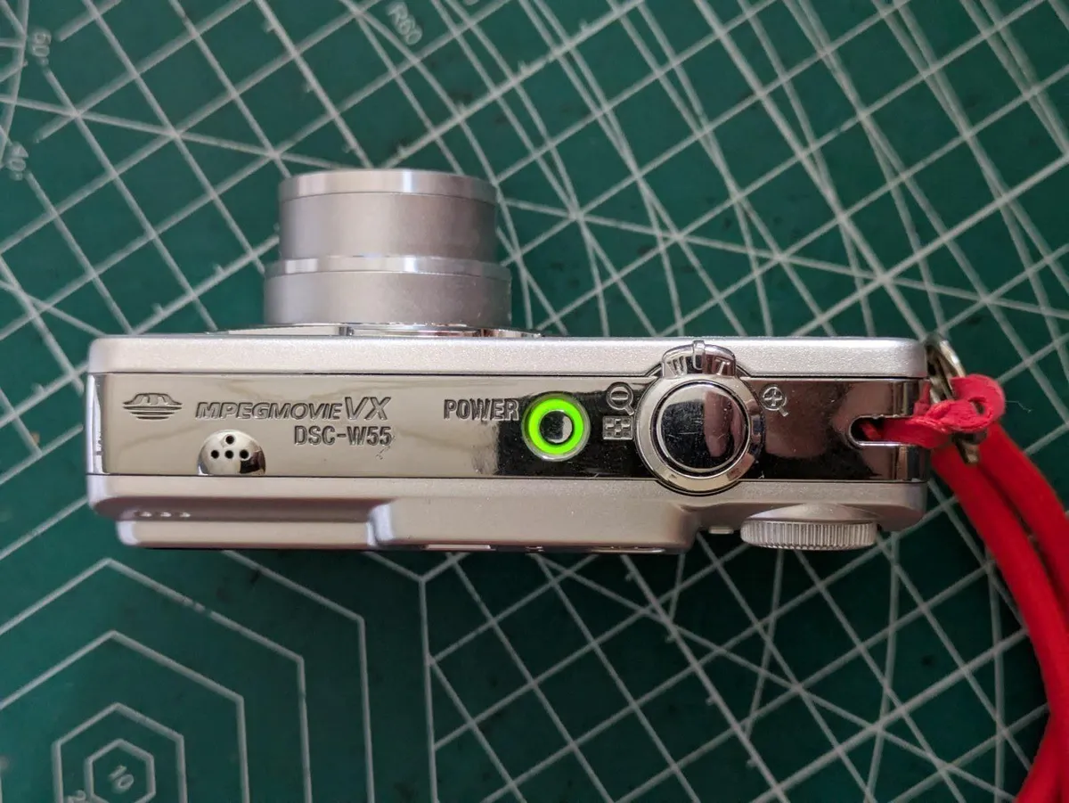 Sony  W55 7.2 CCD 🌈camera Carl Zeiss lens💥 - Image 2