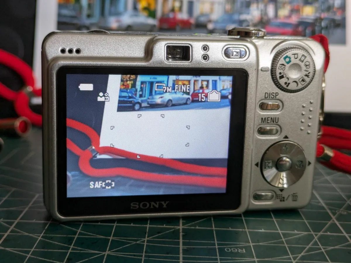 Sony  W55 7.2 CCD 🌈camera Carl Zeiss lens💥 - Image 4