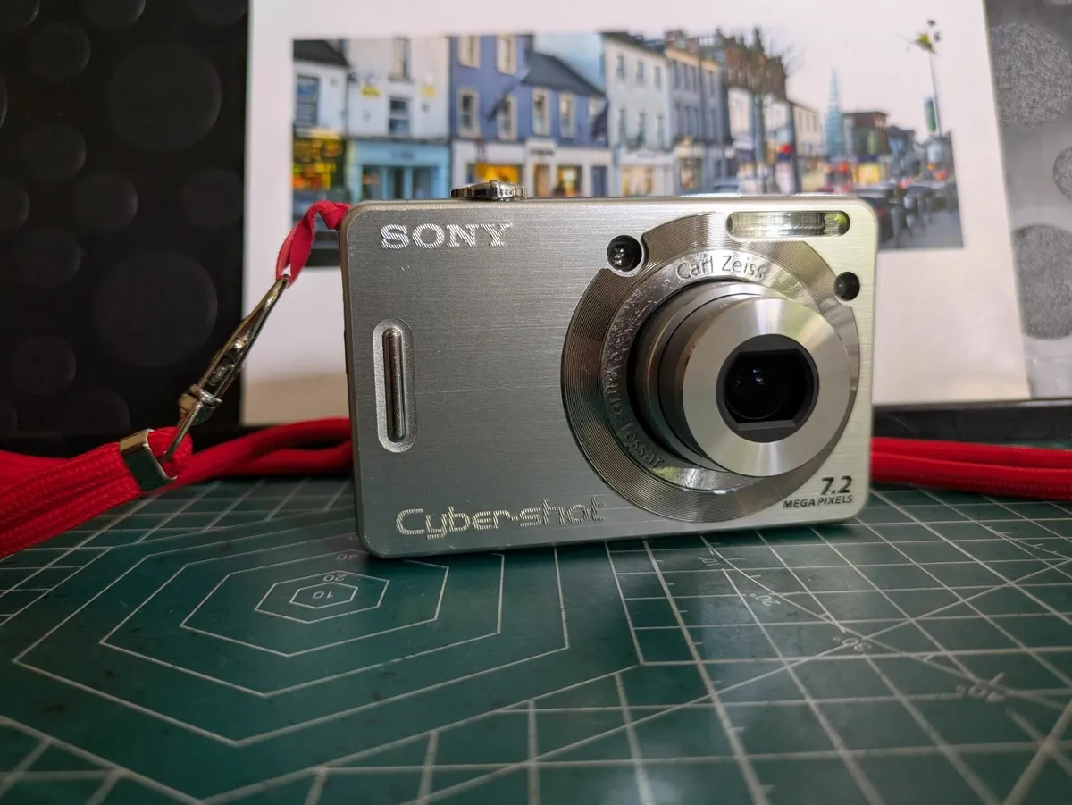 Sony  W55 7.2 CCD 🌈camera Carl Zeiss lens💥 - Image 1