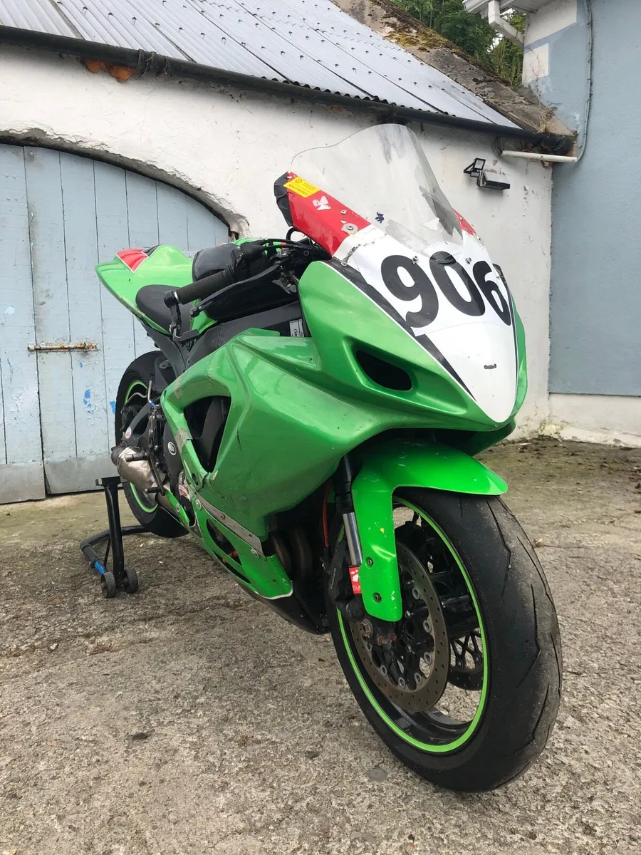 2009 Suzuki GSXR 600 K9 Track Bike - Image 3