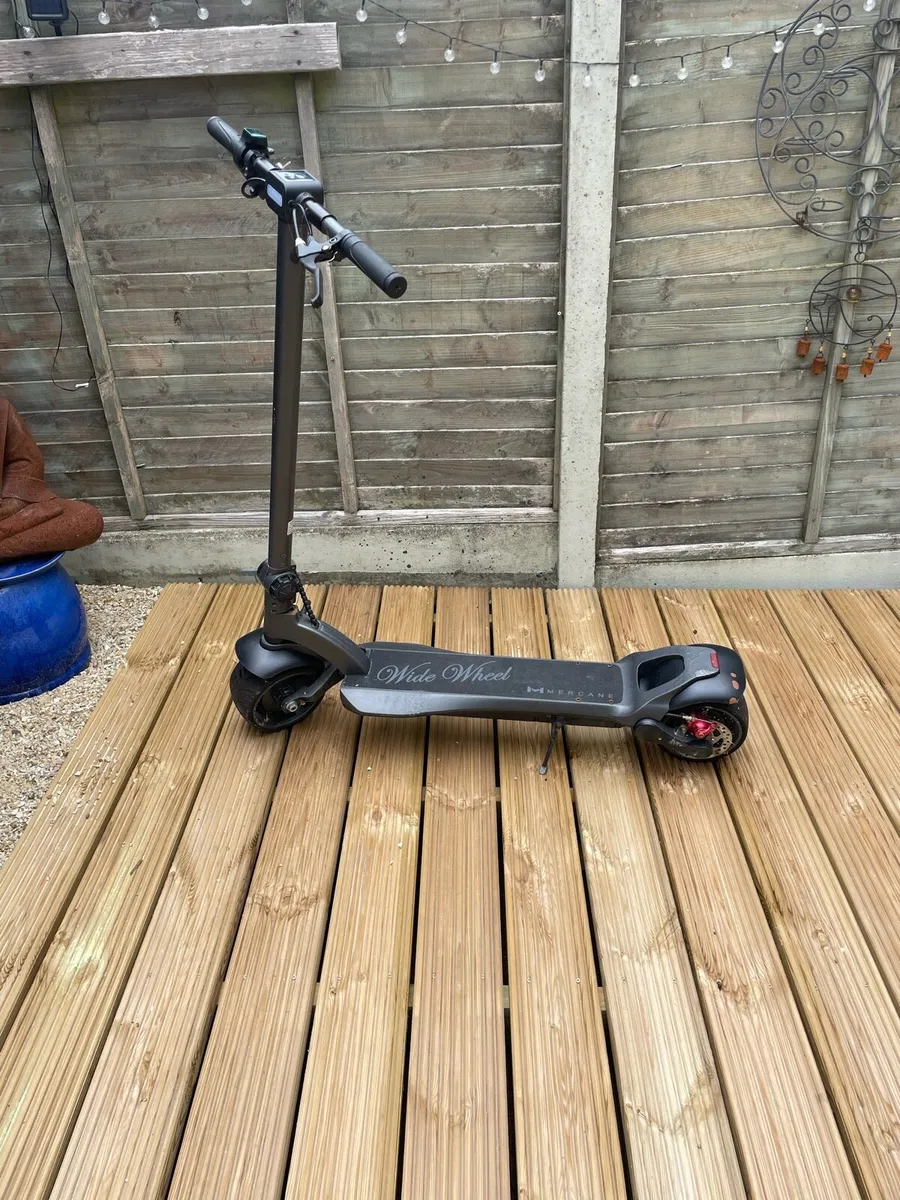 Wide Wheel Electric Scooter - Image 1