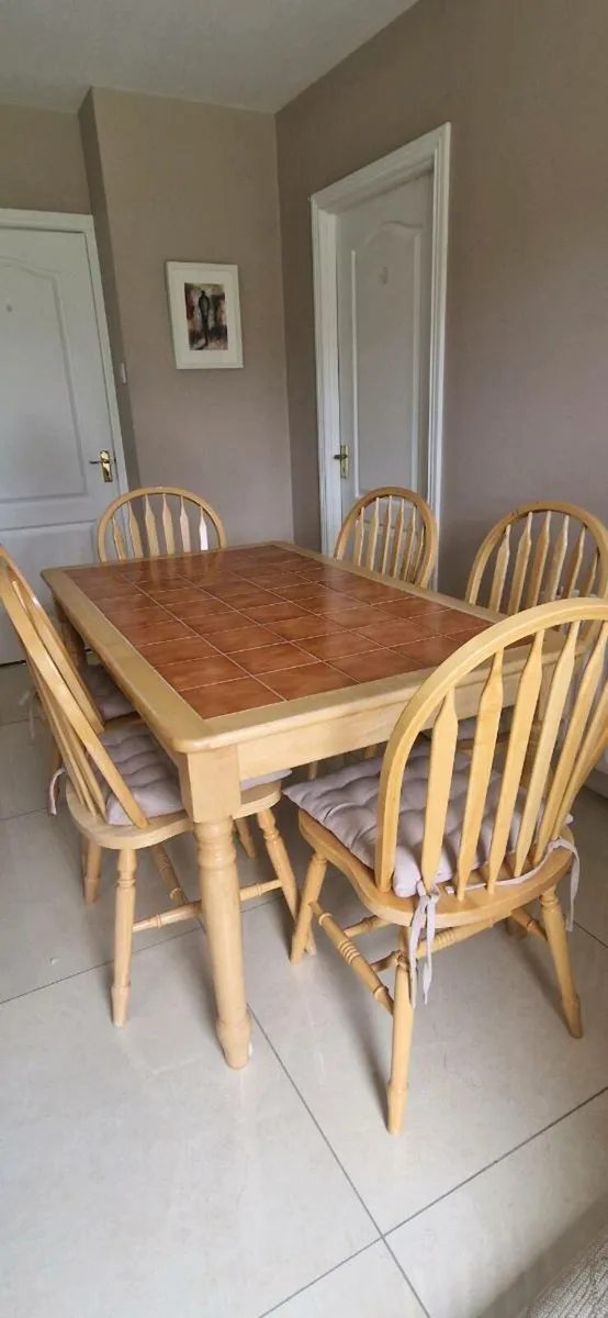 Kitchen table - Image 4