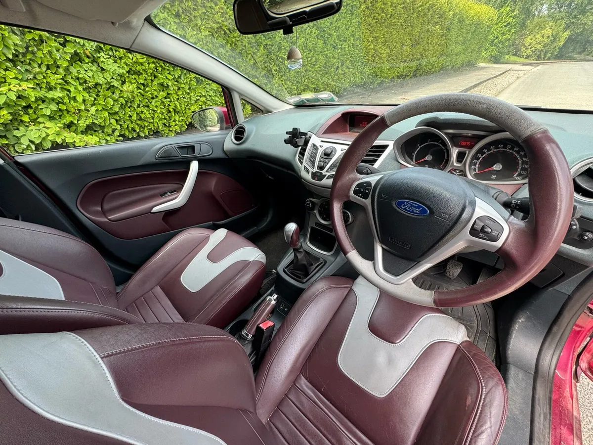 Ford Fiesta 2009 - Image 3