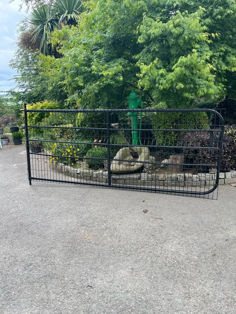 Gate - Image 1