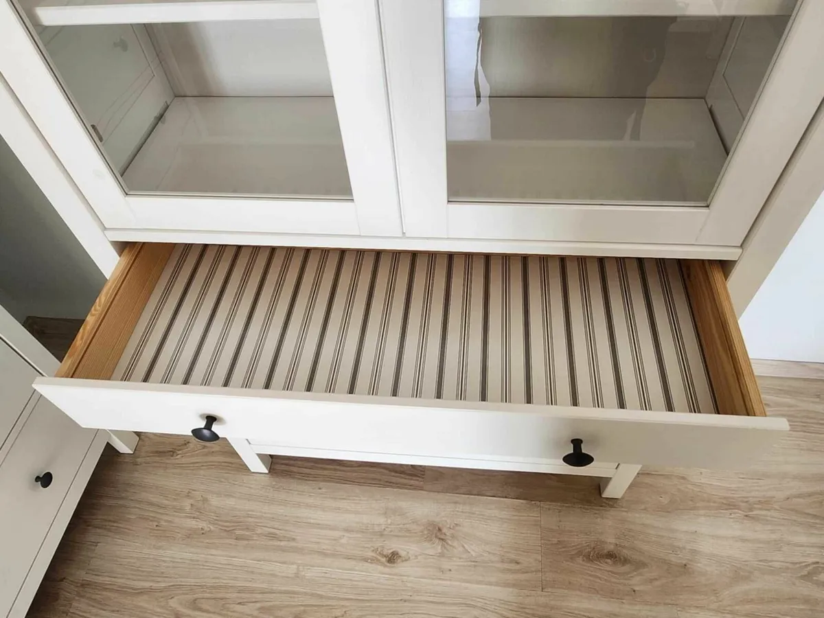 Ikea Hemnes glass door cabinet - Image 3