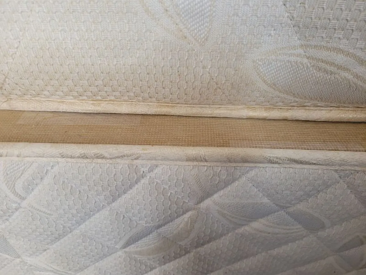 Single mattress + base - Image 2