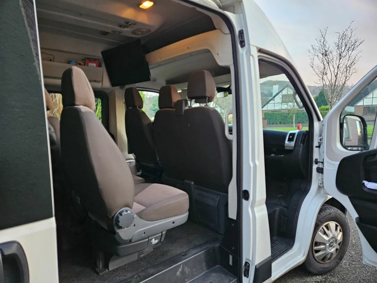 Peugeot Boxer 9 seats - Image 3