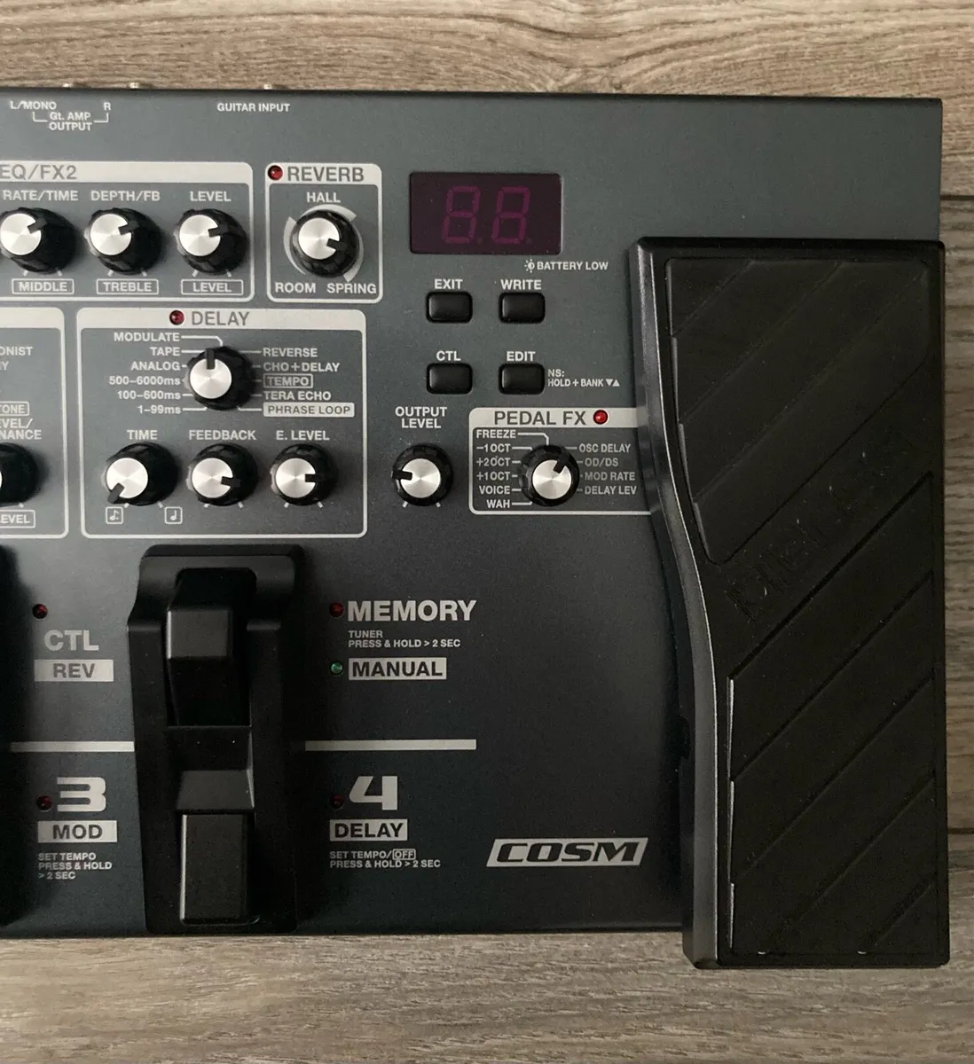 BOSS ME-80 Multi-Effects Pedal-with BOSS carrier - Image 3
