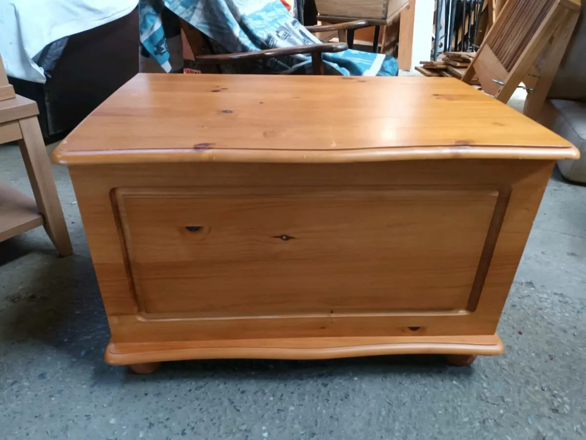 Pine Blanket Box - Image 2