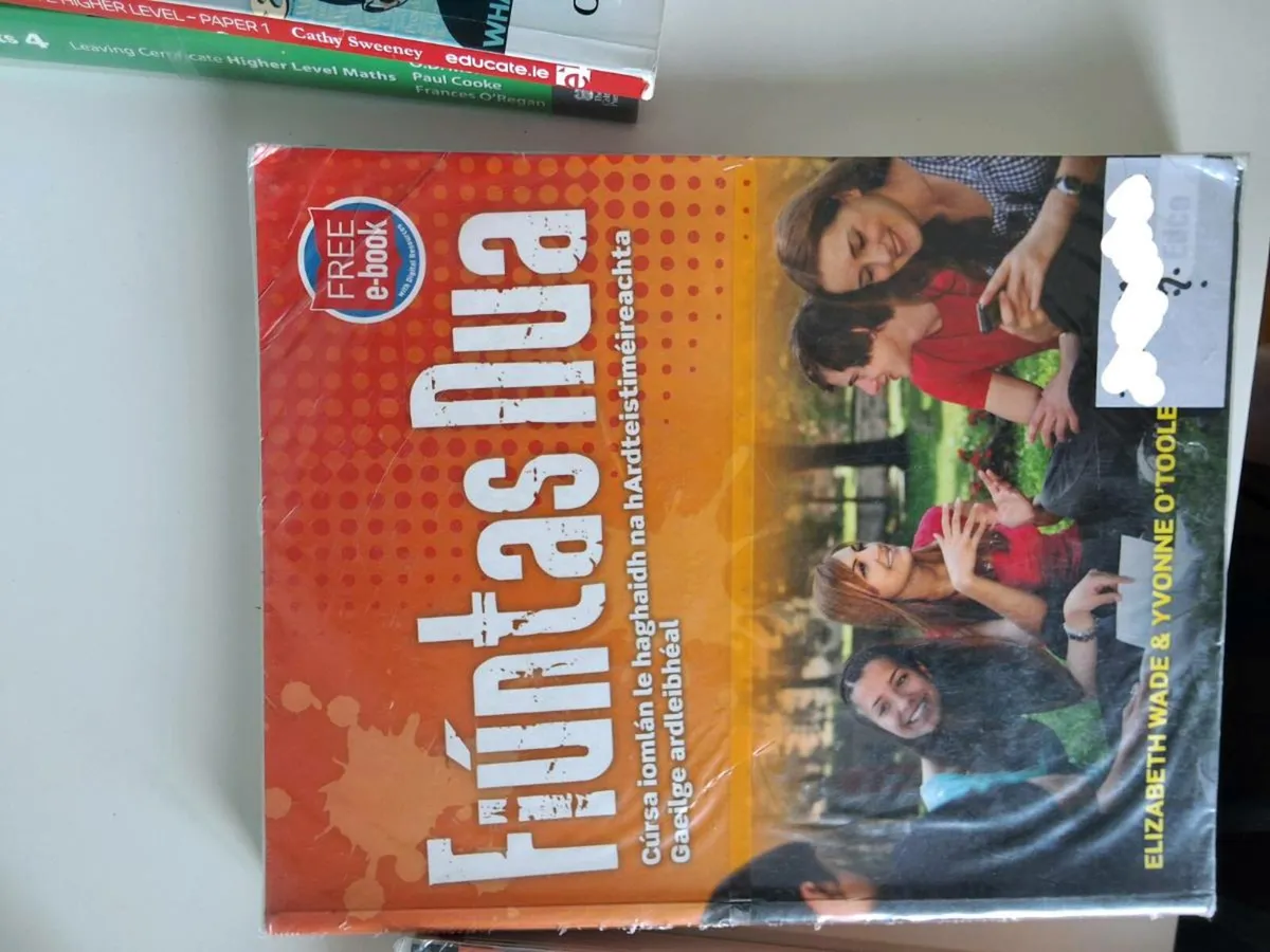 Fiúntas Nua Irish Textbook