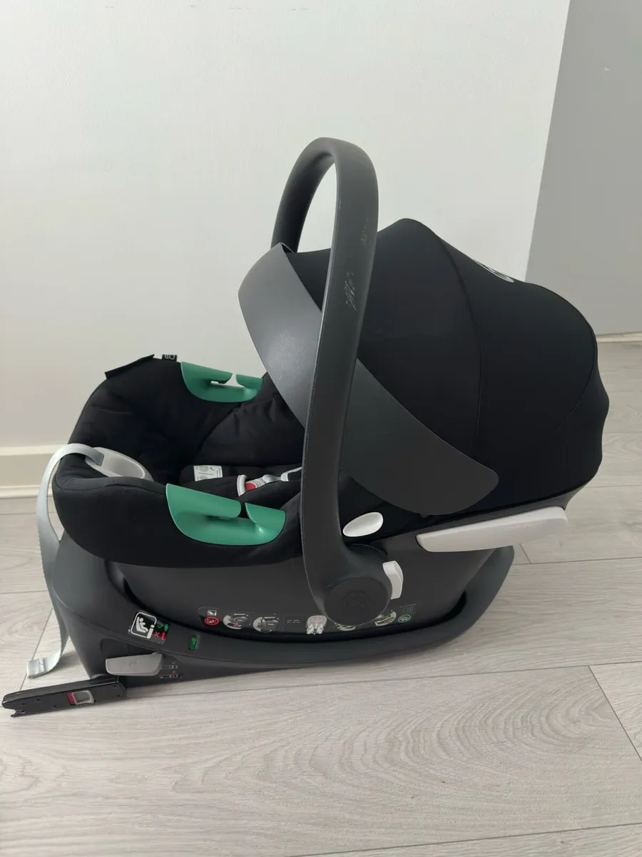 Cybex Aton B2 i-Size infant car seat with base - Image 2