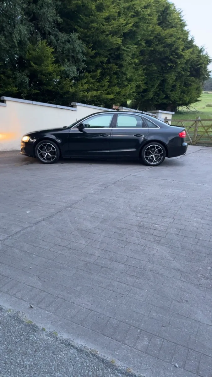 Audi A4 - Image 1