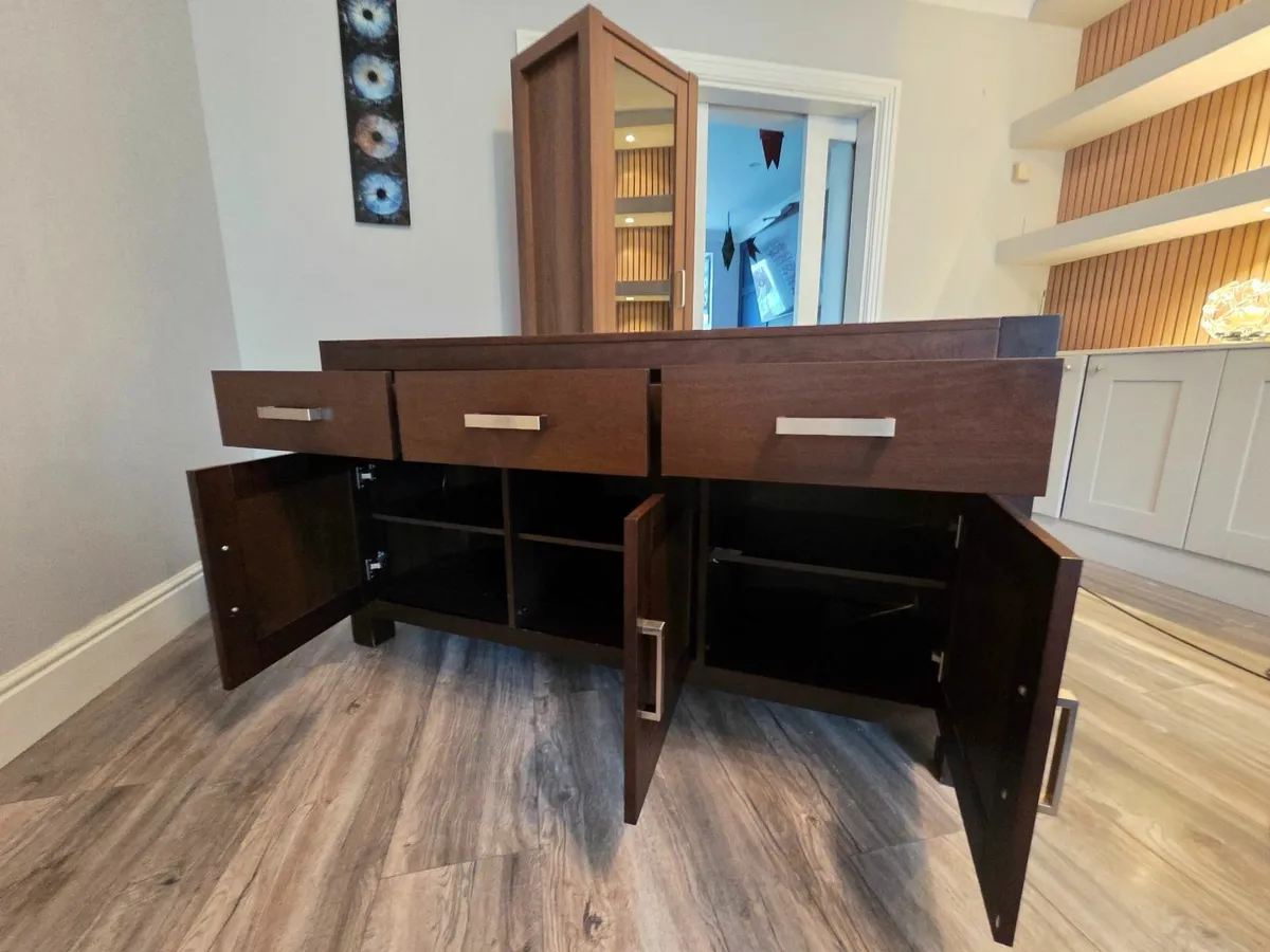 Sideboard - Image 4