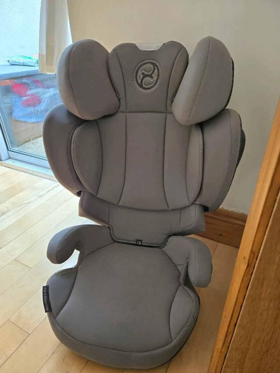 Child car seat - Image 1
