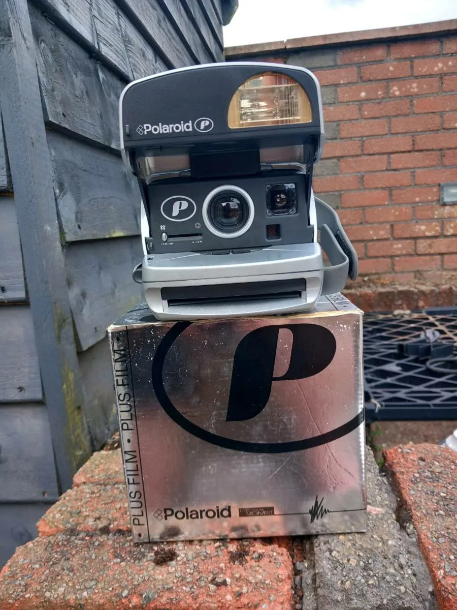 Old cameras - Image 2