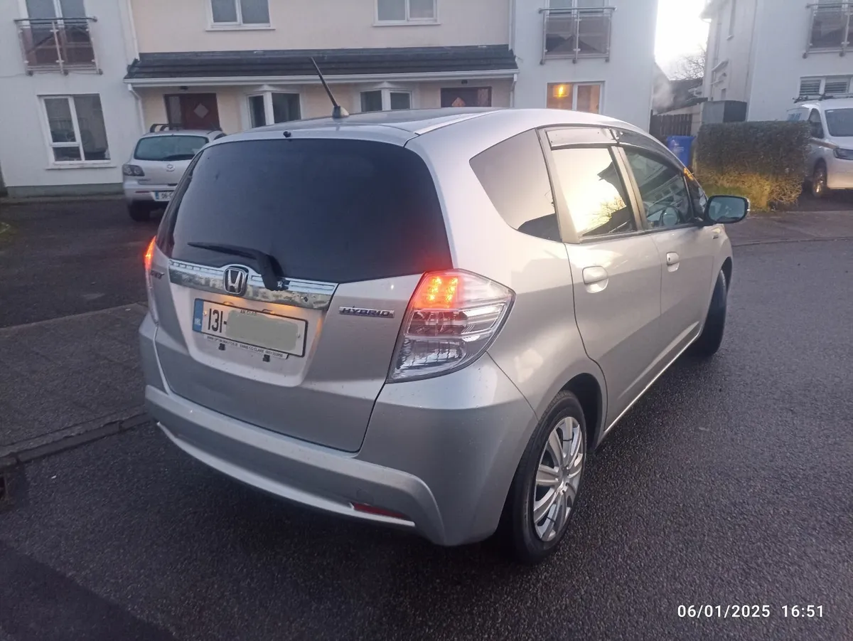 Honda Fit 2013, Hybrid, automatic, mint - Image 3