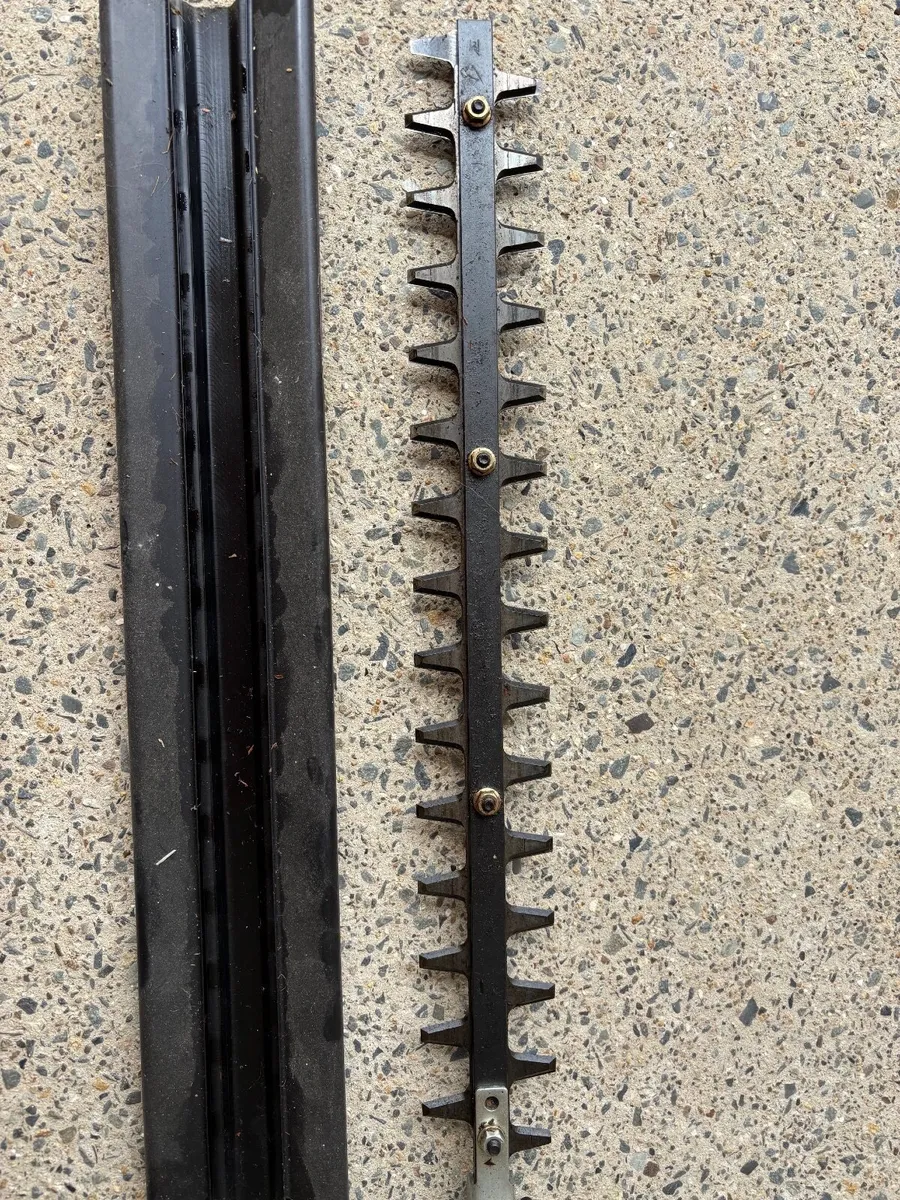Tanaka TPH 200 Hedgetrimmer Attachment - Image 3
