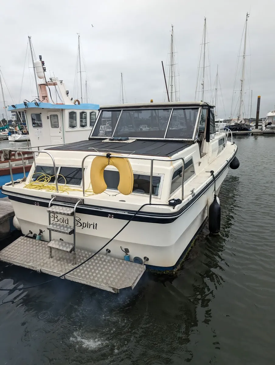 Boat cruiser - Image 2