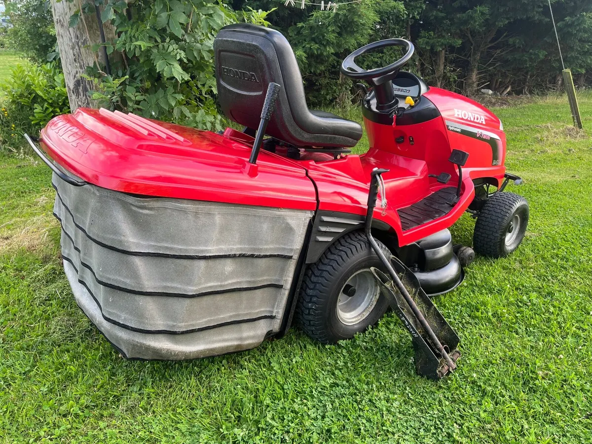 Honda 2417 20hp 40 inch cut ride on lawnmower - Image 4