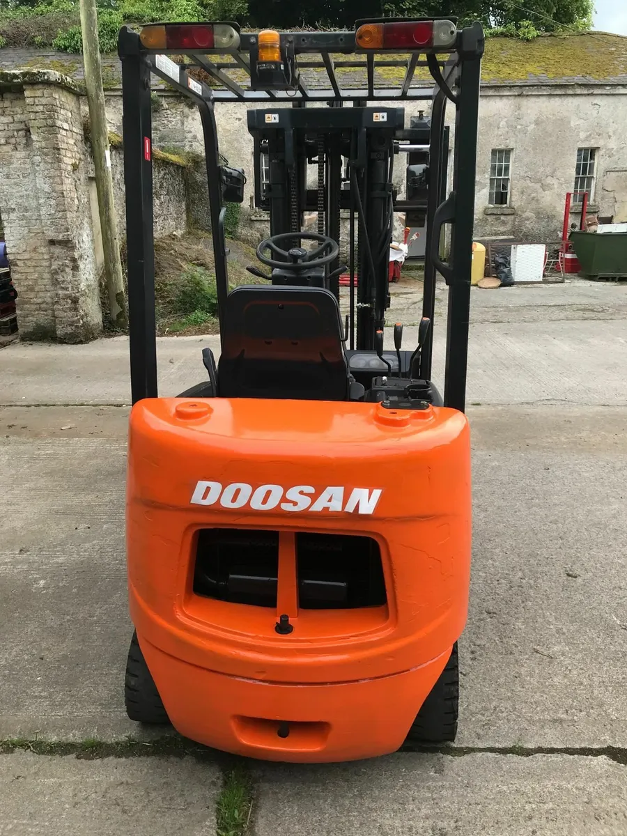 Forklift - Image 2