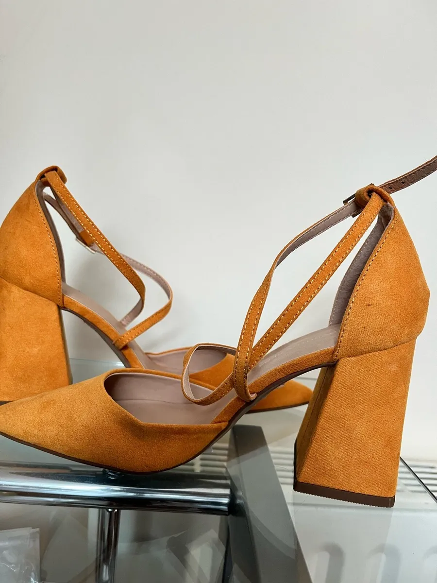 Mustard suede shoes never wore - Image 2