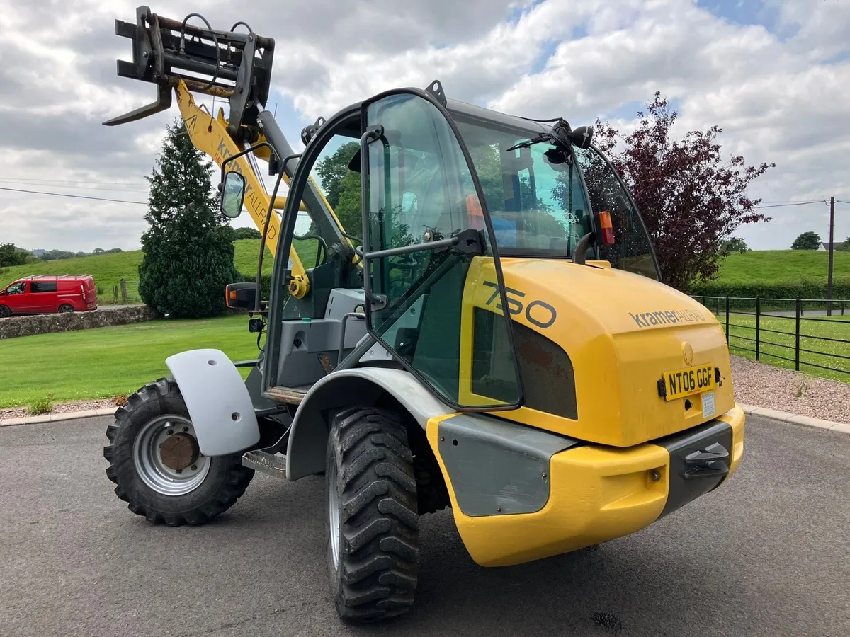 KRAMER LOADING SHOVEL - Image 1