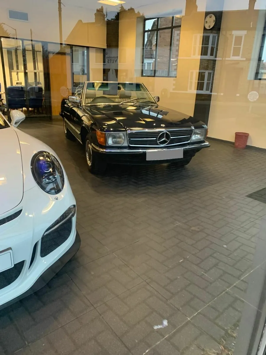 1985 Mercedes-Benz 280 SL - Image 1