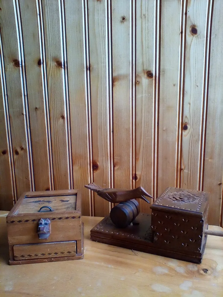 Two old dispensers - Image 4