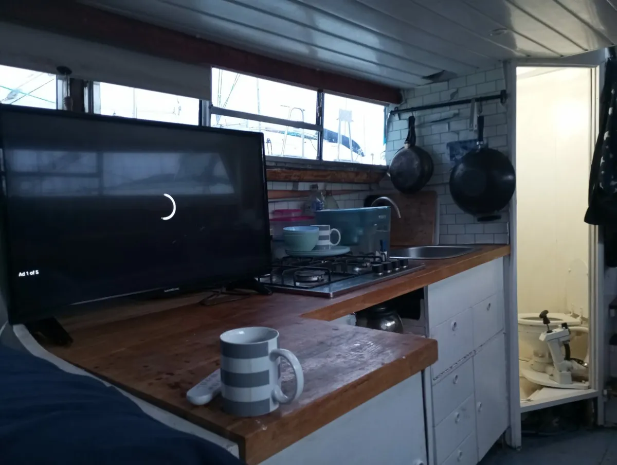 Boat cruiser - Image 4