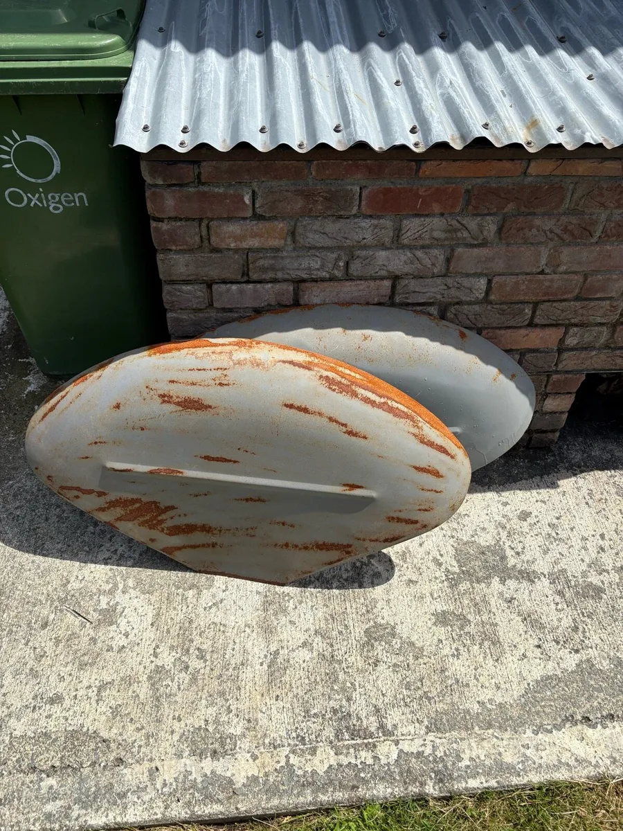 Ferguson te20 mudguards - Image 1