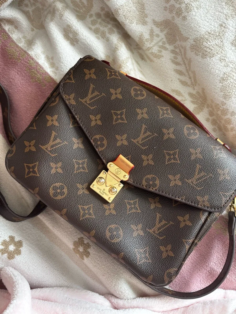 LV bag - Image 1