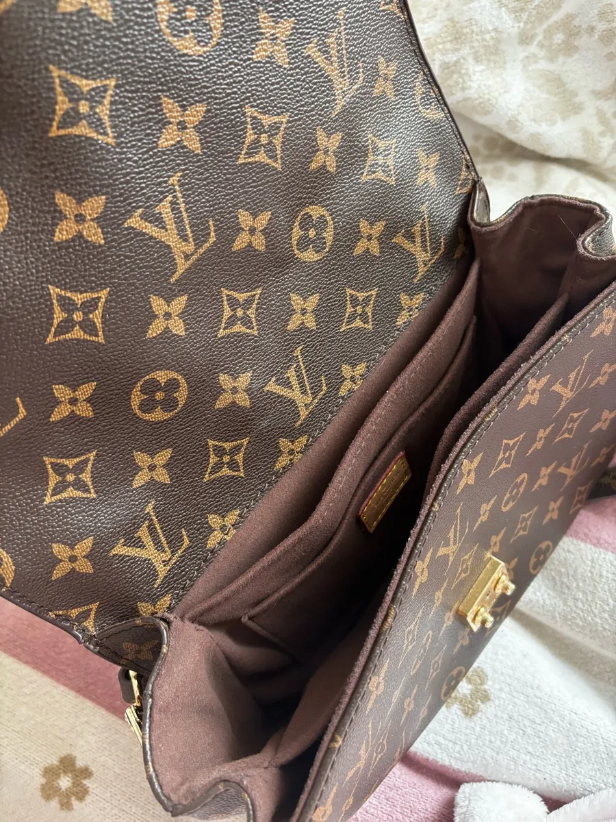 LV bag - Image 3