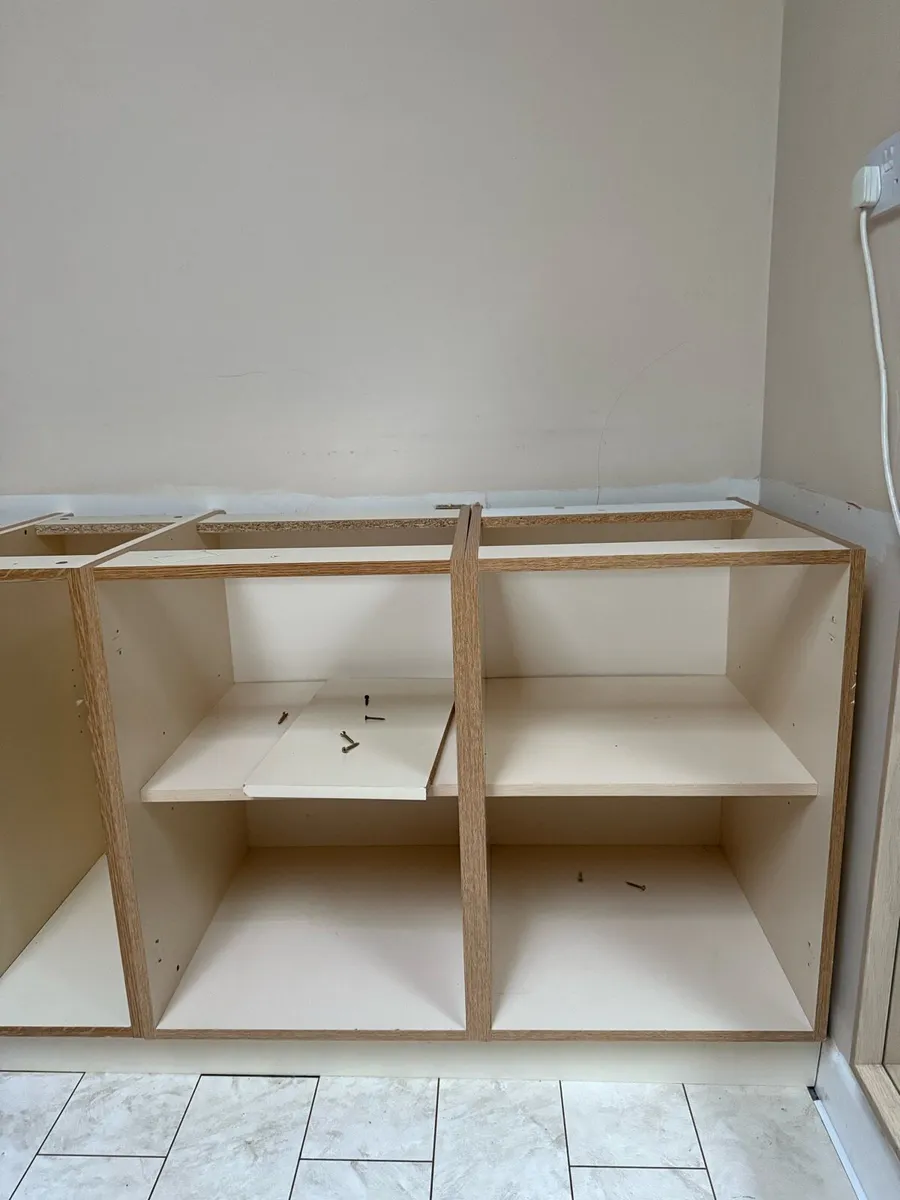 Kitchen carcasses - Image 1
