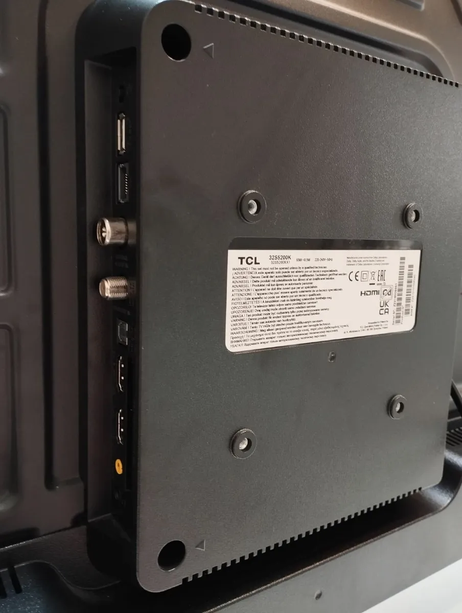 TCL 32" HD Android Smart TV - Image 3