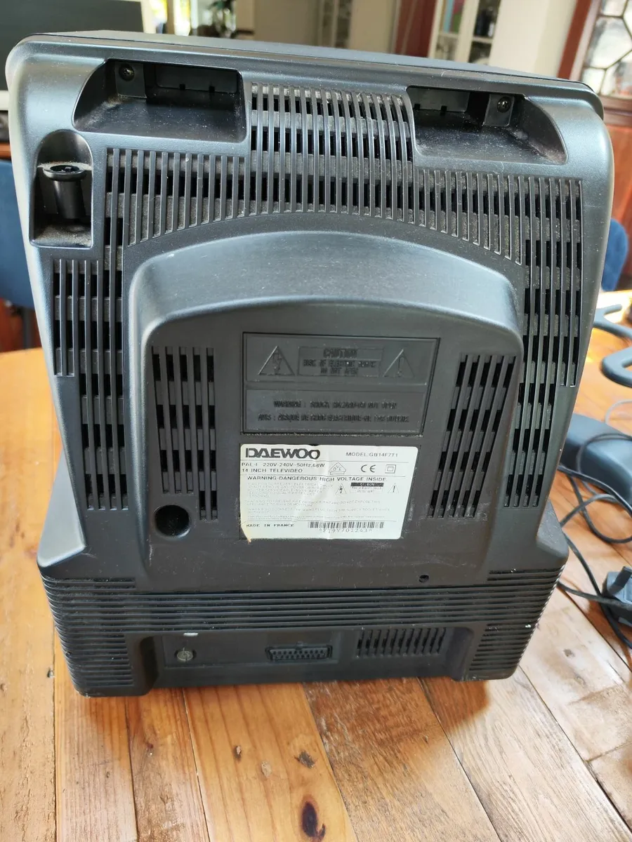 TV Video Combo - Image 2