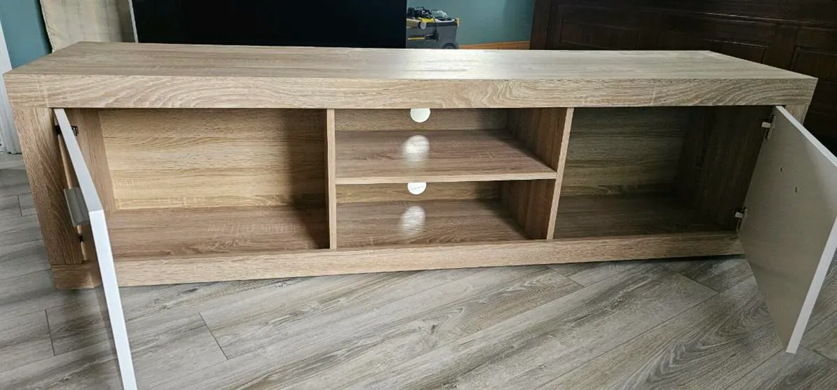 Tv stand - Image 2