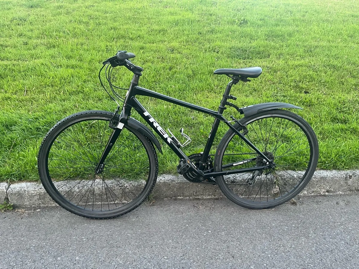 Trek  FX 7.4 serie 6 Hybrid bike - Image 1