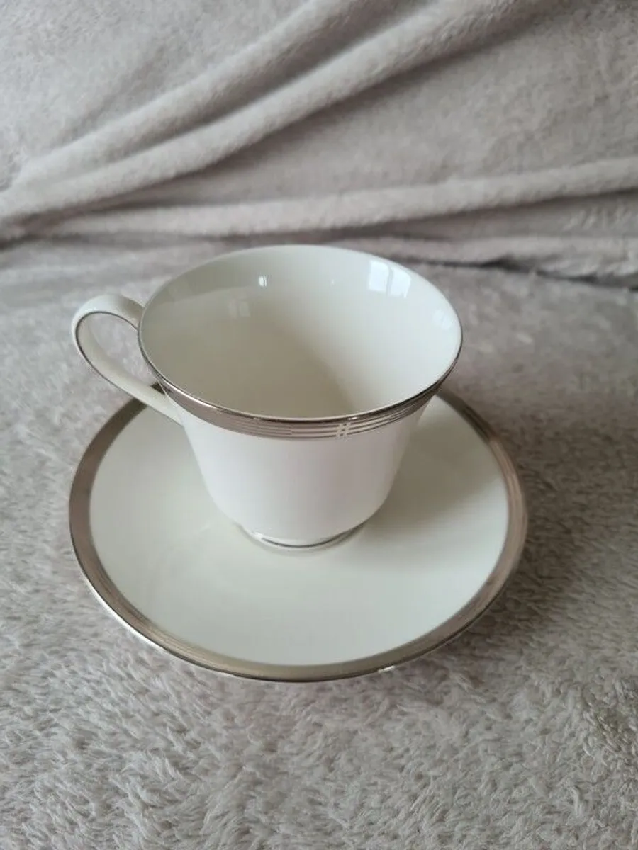 Dinner Set - Image 1