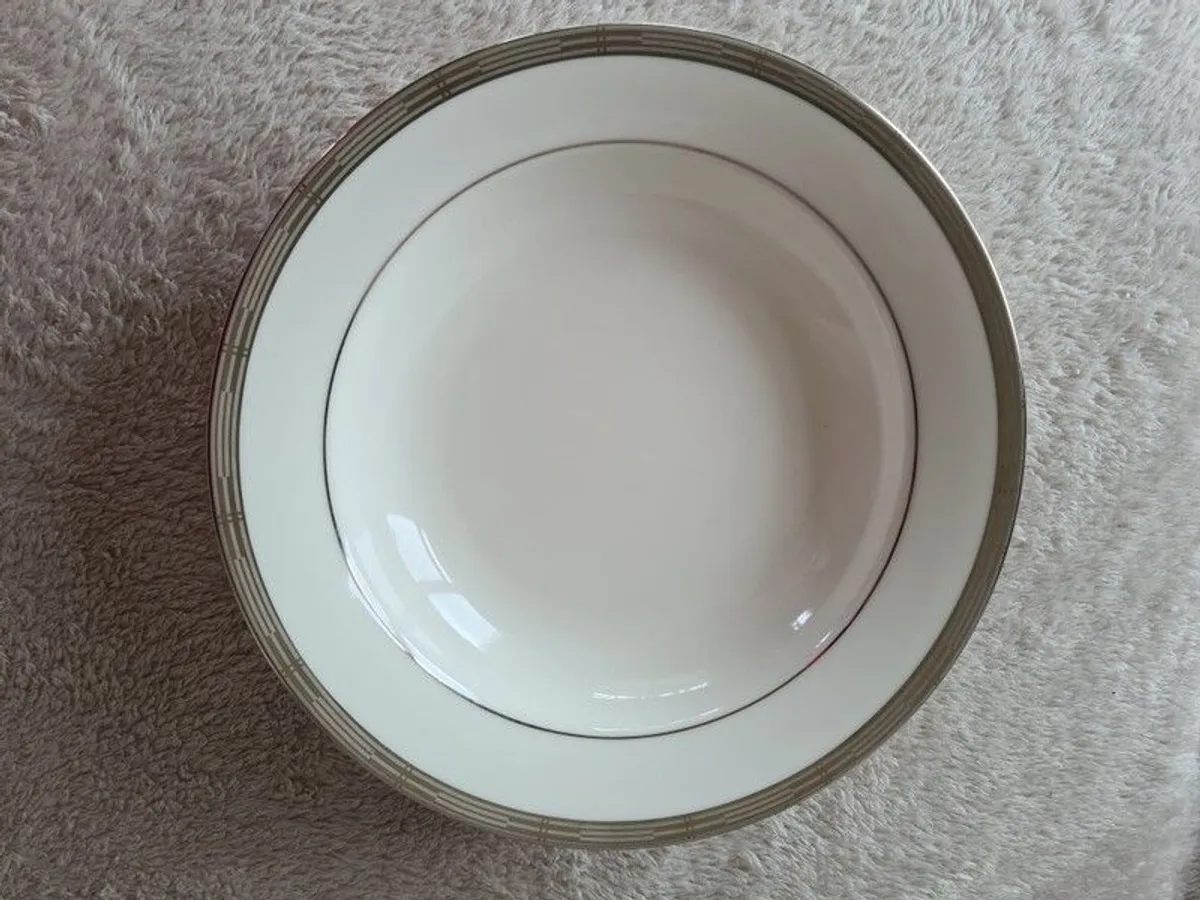 Dinner Set - Image 4